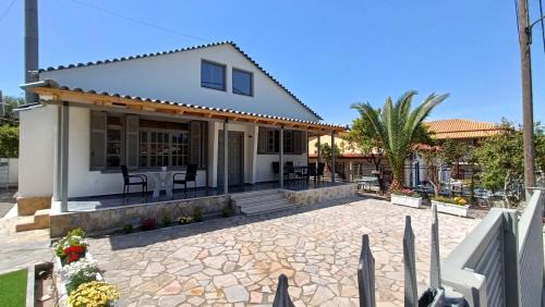 Paralia Vergas House | Villa Armonia