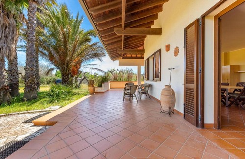 Tuglie Villa | Villa Artas by BarbarHouse