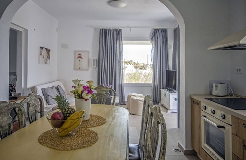 Psarou Villa | Villa Artemis (Holiday Home, Agios Lazaros Mykonos)