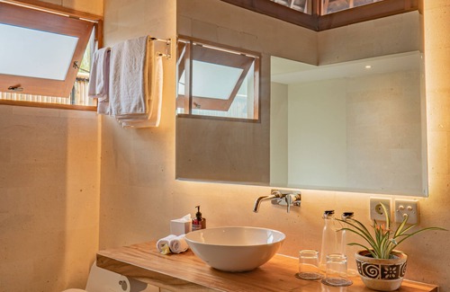 Pererenan Villa | Villa Arthya at Anandathu Villas - Contemporary 2BR Tropical Paradise in Canggu