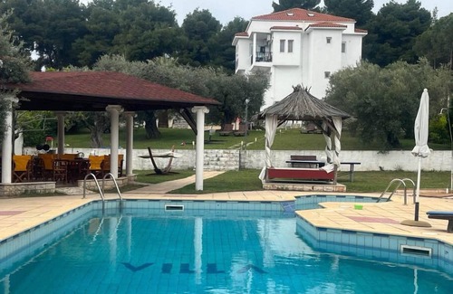 Metamorfosi Apartment | Villa Askamnia and Suites