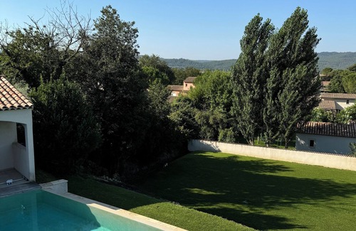 Cadenet Villa | Villa at the foot of the Luberon