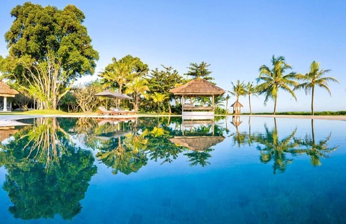 Batubelig Villa | Villa Atas Ombak - Five Bedroom Villa, Sleeps 10