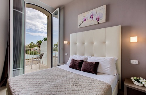 Marina Centro Hotel | Villa Augustea