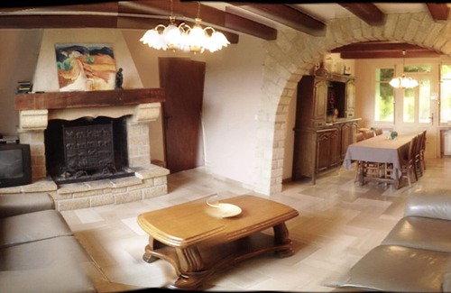 Villedieu Villa | Villa 'Authentic with Swimming Pool' with Private Pool, Private Terrace and Wi-Fi