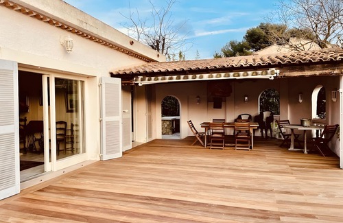 Le Brusc Villa | Villa 'Avec Piscine 2 Mn La Plage' with Private Pool, Wi-Fi and Air Conditioning