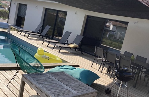 Tosse Villa | Villa Avec Piscine Chauffée 10 min en Voiture de L'océan