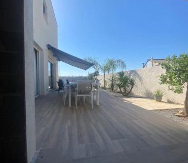 Frontignan Villa | Villa avec Piscine, grand terrain à 7 mn de la mer