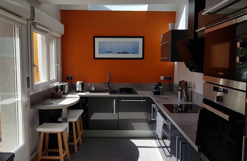 Wimereux House | Villa Azious, sleeps 10, 2 steps from the beach at Wimereux with parking lot