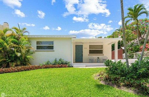 Palm Beach - West Palm Beach House | Villa Azul - Private Pool, Mins to DT + Beach