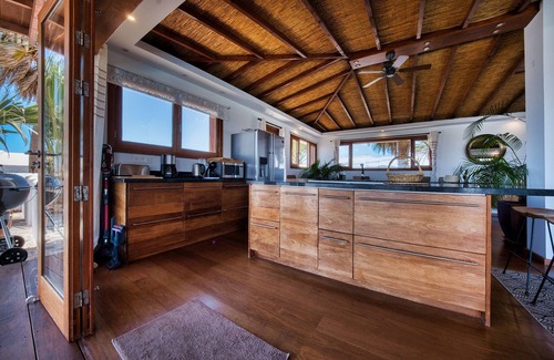 Puerto del Carmen Ski Chalet | Villa Bali sea view