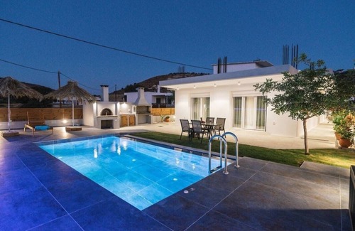 Kalamaki Villa | VILLA BALUX Luxury villa with private pool