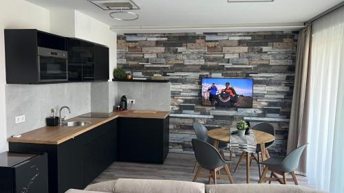 Siofok Aranypart Apartment | Villa Bauhaus Wellness Apartman 202