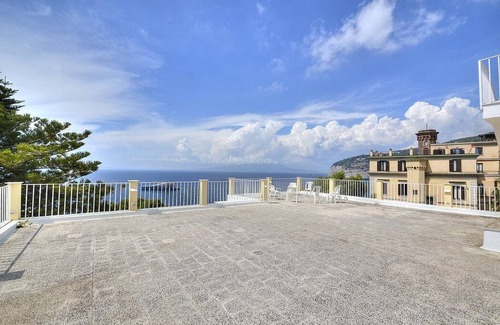 Sant'Agnello Villa | Villa Beniamina: A splendid nineteenth-century two-story historical villa built sheer above the sea, with Free WI-FI.