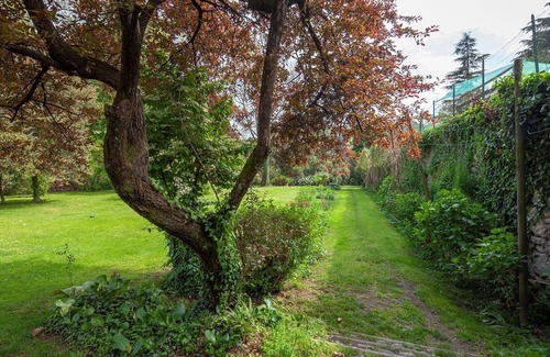 Azzate Apartment | Villa Berla. Frescoed Flat