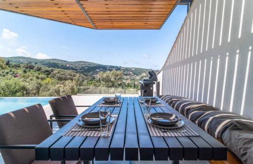 Lefkada Villa | Villa Beyond the Horizon