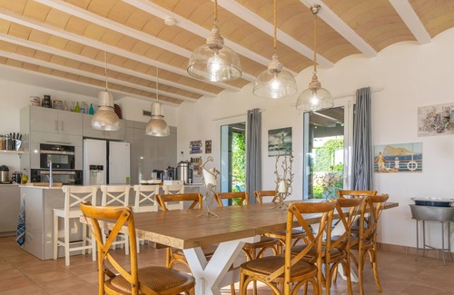 Binisafua Villa | VILLA BINIMIGI - Spectacular villa with private pool. Free WiFi.