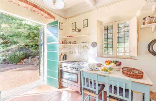 Camaiore Villa | Villa Birdsong, among the Woods in Camaiore