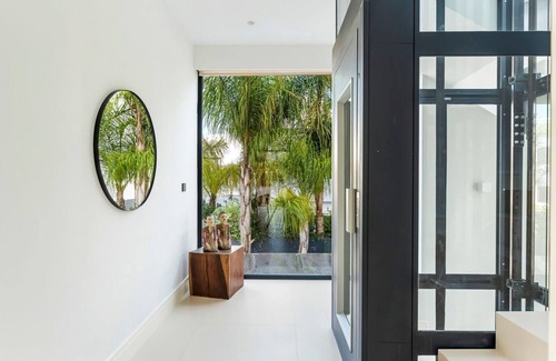Golden Mile Villa | Villa Bohemio Bella - Four Bedroom Villa, Sleeps 10