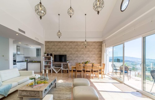 Salobrena Villa | Villa Bosque Mar with private heated pool and jacuzzi