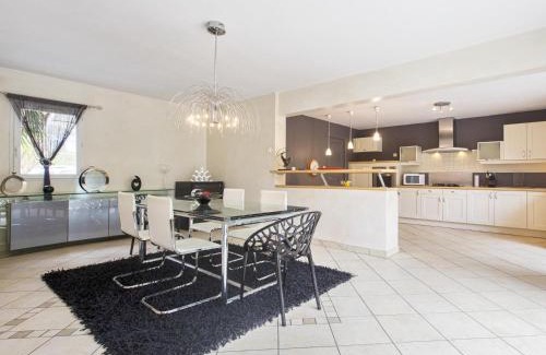 Saint-Martin-de-Seignanx Villa | Villa calme avec piscine entre Pays Basque et Sud Landes