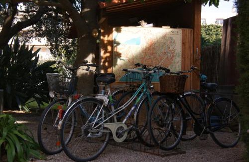 Saint-Laurent-du-Var Bed & Breakfast | Villa Calliste
