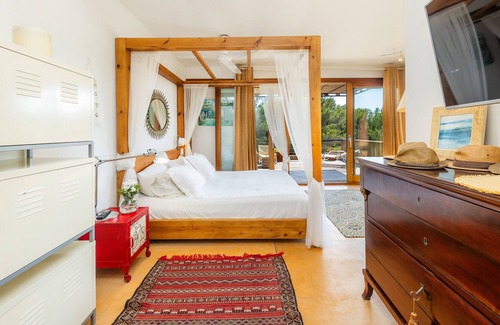 Urbanizacion S'Estanyol Villa | Villa 'Cals Bascos' with Sea View, Private Terrace and Wi-Fi