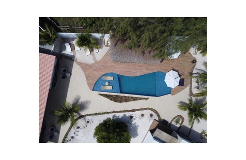 Carne - de - Vaca Hotel | Villa Canoe Hotel