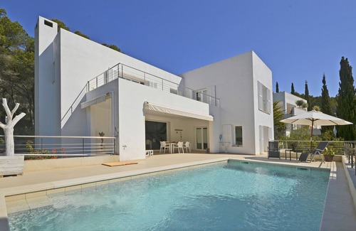 Provensals Ski Chalet | Villa Carritx 4 pax, modern swimmingpool house