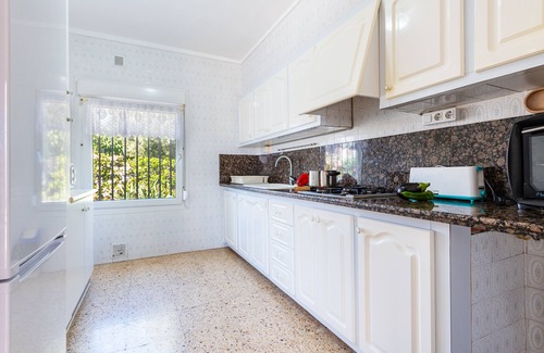 Vinaros House | Villa 'Casa Sorpresa' close to the Beach with Pool & Wi-Fi