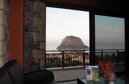Monemvasia House | Villa Cazala