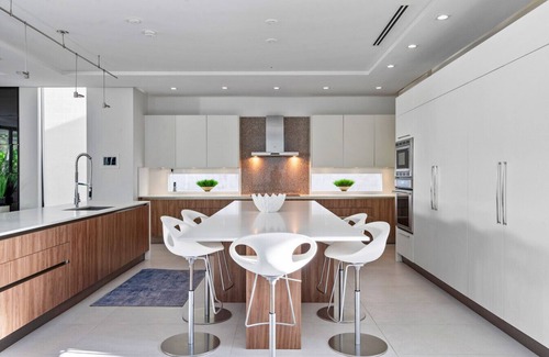 Colee Hammock Apartment | Villa Celine- LAS OLAS Waterfront house with heated pool