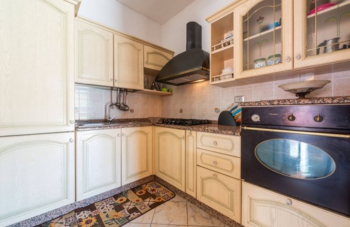 Quartu Sant'Elena Villa | Villa 'Chiara' with Mountain View, Wi-Fi and Air Conditioning