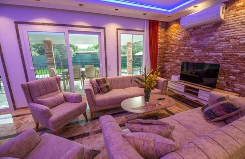 Fethiye Villa | Villa Close to Inlice Beach with Pool in Fethiye