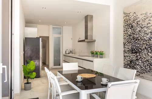Colonia Sant Jordi Villa | Villa Colonia Sea Holiday with Garden & Wi-Fi