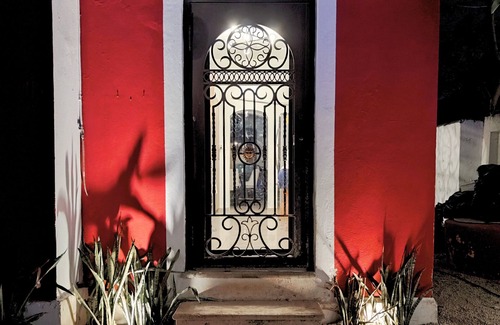 Centro Villa | Villa Colonial en el Centro con Alberca