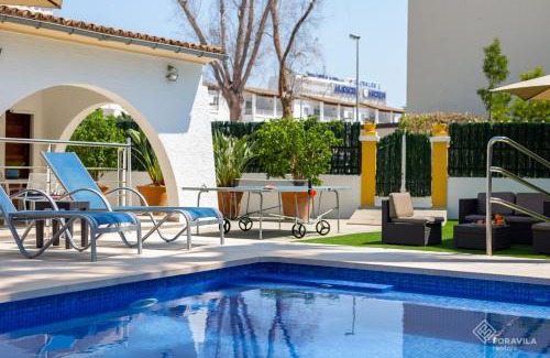 Alcudia Ski Chalet | Villa Comes