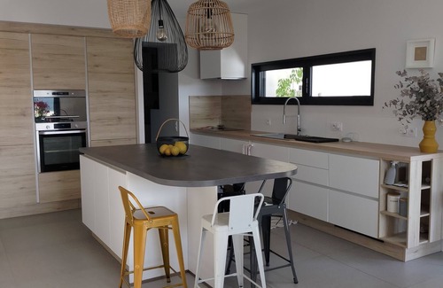 Chateaurenard House | Villa Contemporaine en Provence