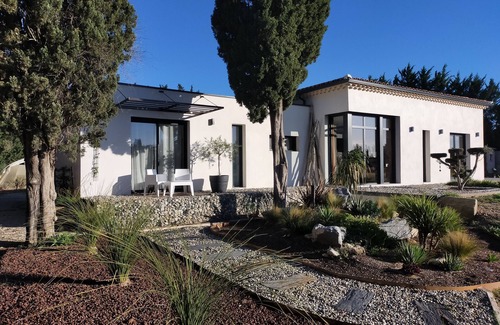 Chateaurenard House | Villa Contemporaine en Provence