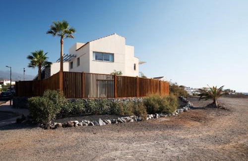 Complejo turistico Amarilla Golf Ski Chalet | Villa costera, mar, golf y muelle deportivo