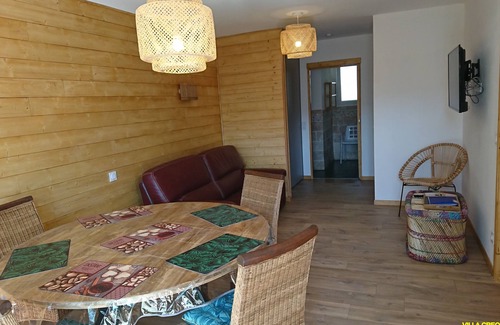Lamalou-les-Bains House | Villa Creole Lamalou: F3 large terraces south view calm apartment Vanille