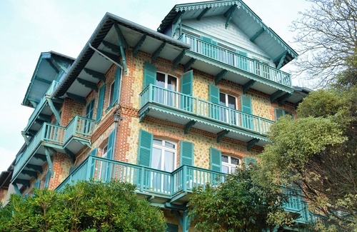 Trouville-sur-Mer Villa | Villa D'exception Avec vue sur mer ! Avec Terrasses, Billard et 9 Chambres