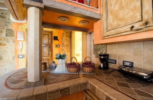 Guiglia House | Villa Dacia home