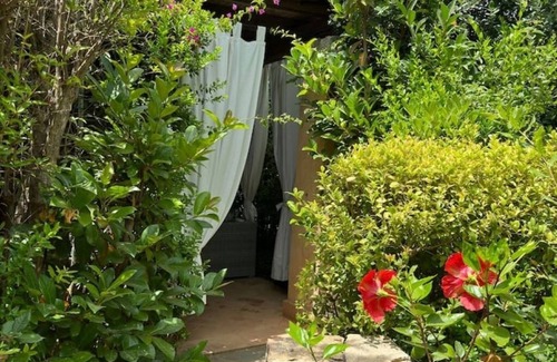 Chia House | Villa daisy, Chia