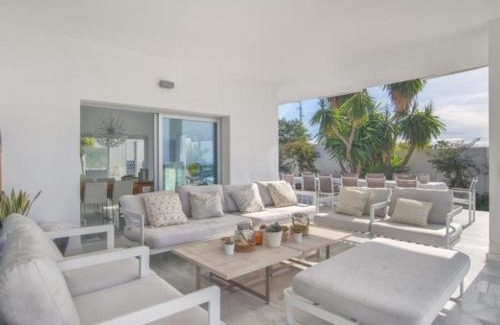 New Golden Mile Villa | Villa de 6 dormitorios en Marbella con spa y piscina privada - ES-175-10