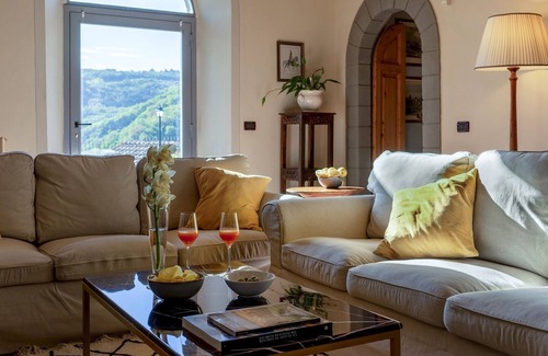 Montebonello Villa | Villa De Cerchi 12, Emma Villas