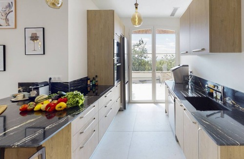 Fayence Villa | Villa De L'Ourse - Five Bedroom Villa, Sleeps 12