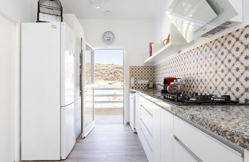Los Gavilanes House | Villa de la Sombra a la Luz