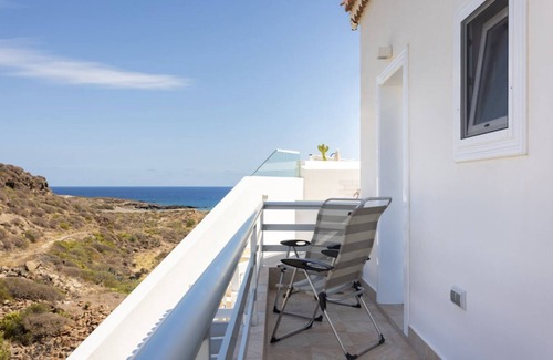 Los Gavilanes House | Villa de la Sombra a la Luz