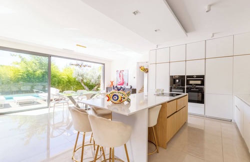 Est House | VILLA DE LA TORSE